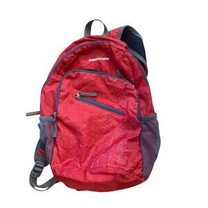 Oricsson Backpack/Daypack Red Lightweight Exterior Zip Pocket and Side Pocket